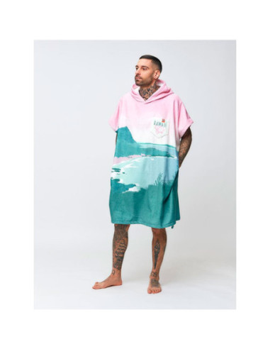 Poncho After Destination Hawai